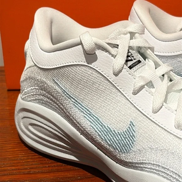 Nike GT Hustle Academy Basketball Shoes - Picture 6 of 15